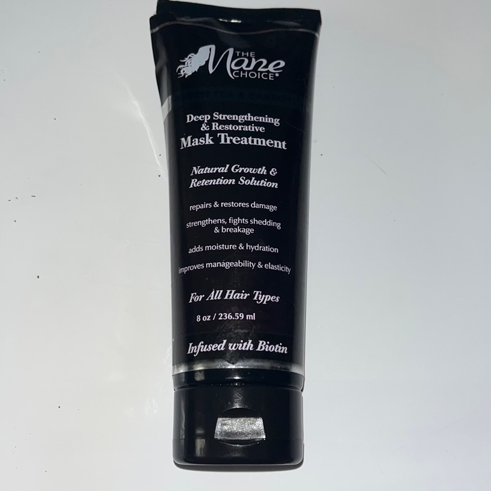 Deep strengthening and restorative mask treatment